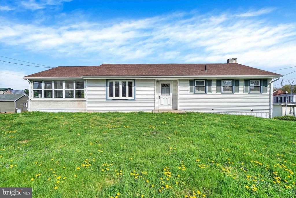 2081 PARK ST, Dover, PA 17315