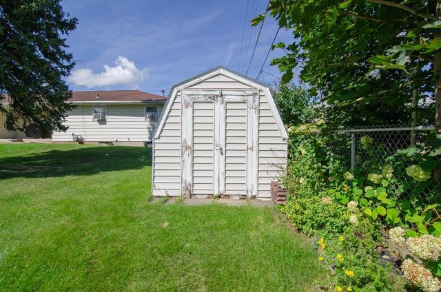 1266 SHADOW LANE, Green Bay, WI 54304