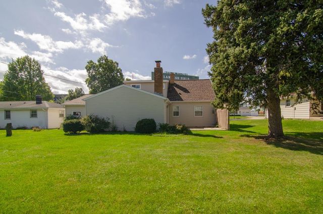 1266 SHADOW LANE, Green Bay, WI 54304