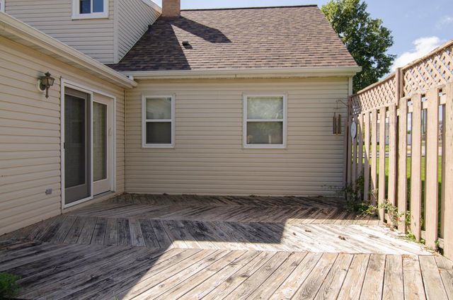 1266 SHADOW LANE, Green Bay, WI 54304