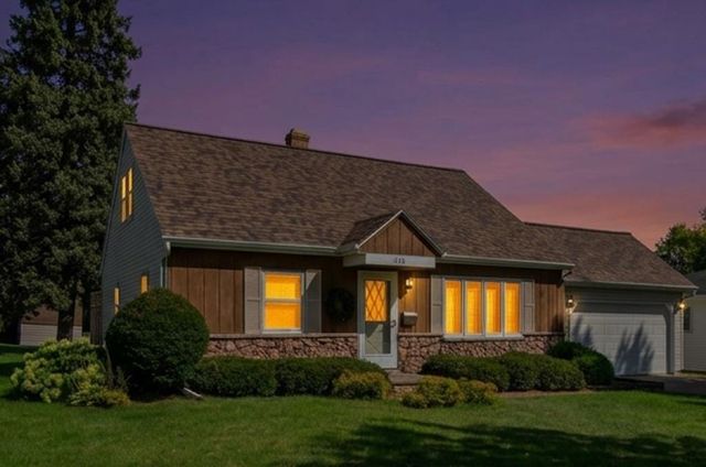 1266 SHADOW LANE, Green Bay, WI 54304