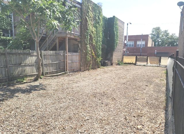 4950 W Diversey Avenue, Chicago, IL 60639