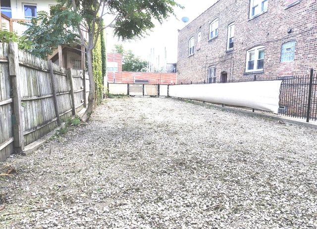 4950 W Diversey Avenue, Chicago, IL 60639