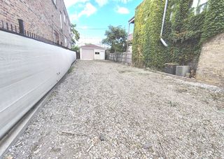 4950 W Diversey Avenue, Chicago, IL 60639