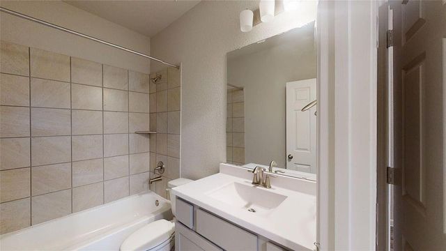 1031 Comal Trail, Dayton, TX 77535