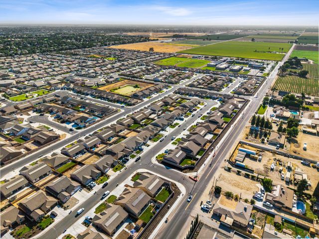 2090 Chancellor Avenue, Tulare, CA 93274