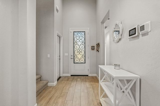 2090 Chancellor Avenue, Tulare, CA 93274