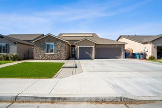 2090 Chancellor Avenue, Tulare, CA 93274