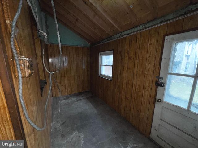 106 N 2ND ST, Darby, PA 19023