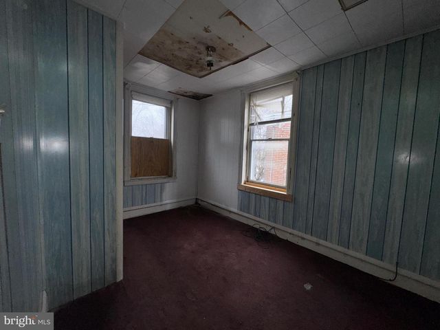 106 N 2ND ST, Darby, PA 19023