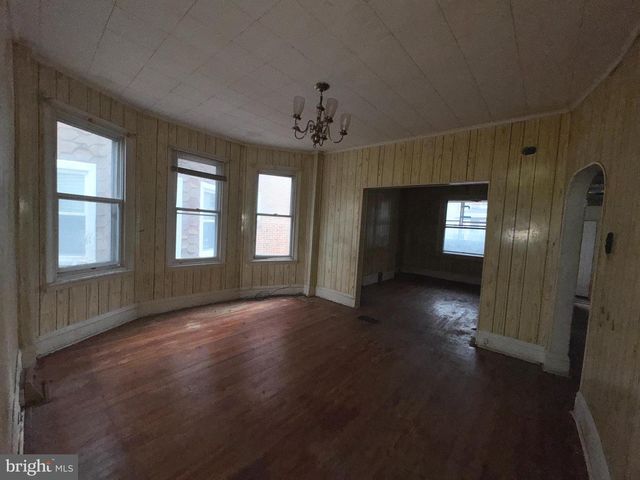 106 N 2ND ST, Darby, PA 19023