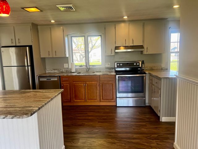 1 Perkins Rd, Danvers, MA 01923