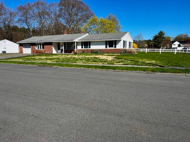 1 Perkins Rd, Danvers, MA 01923