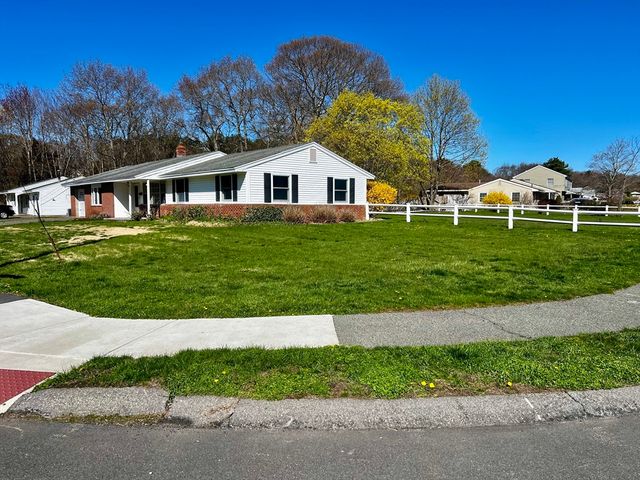 1 Perkins Rd, Danvers, MA 01923