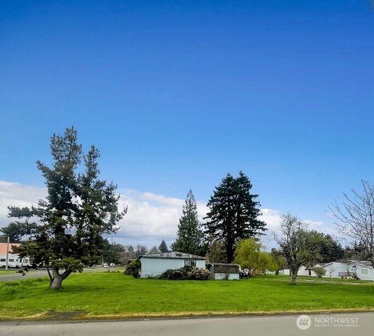 604 Oregon Avenue, South Bend, WA 98586