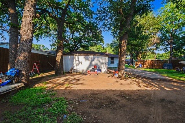 1003 Ash Street, Irving, TX 75060
