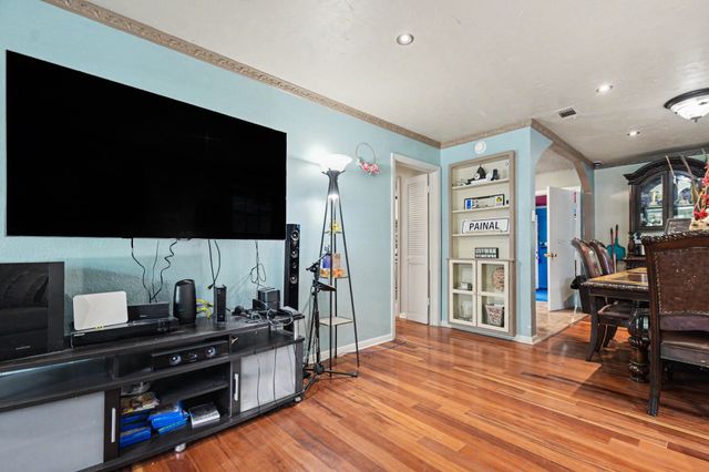 1003 Ash Street, Irving, TX 75060