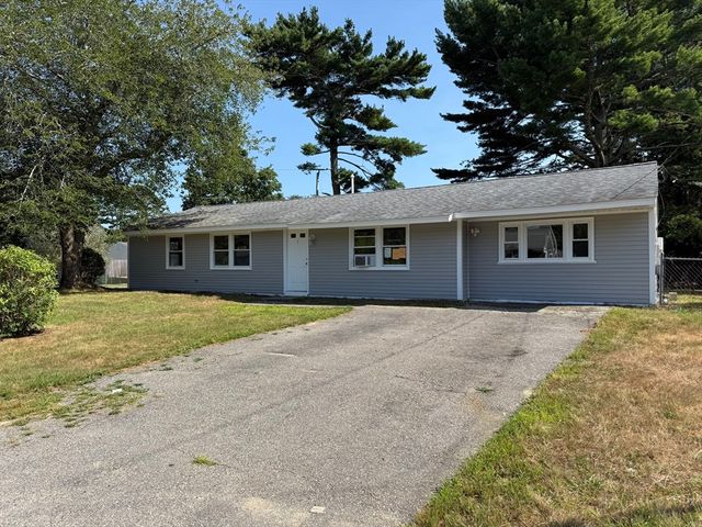 7 Terry Ln E, Wareham, MA 02571