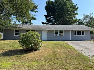 7 Terry Ln E, Wareham, MA 02571