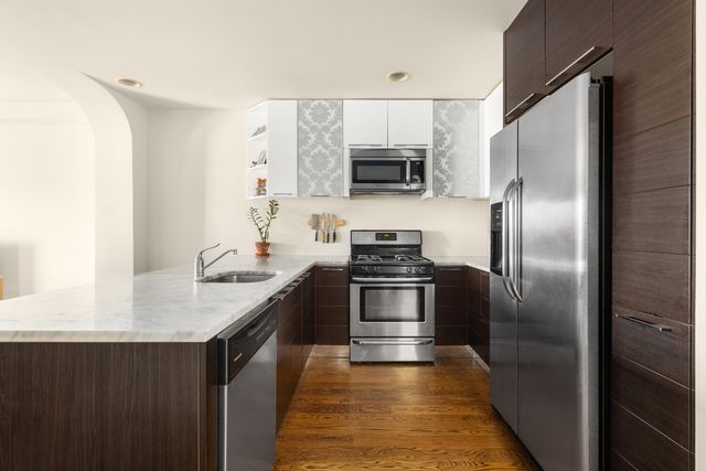 6914 41st Ave Apt 301, New York City, NY 11377