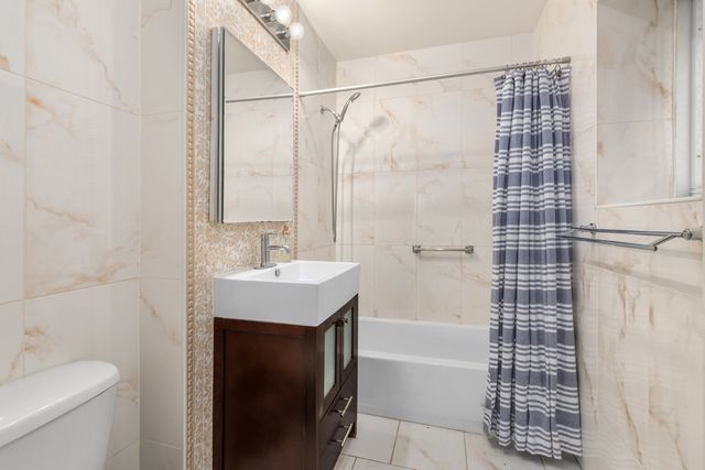 6914 41st Ave Apt 301, New York City, NY 11377