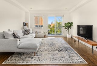 6914 41st Ave Apt 301, New York City, NY 11377