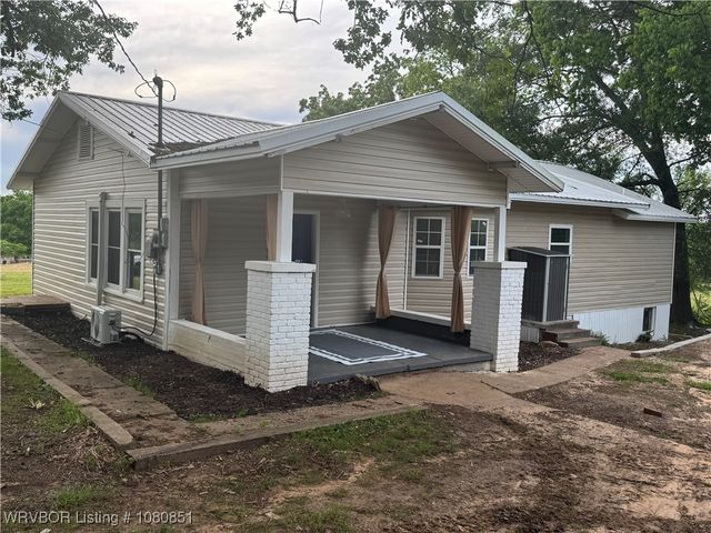 305 Klan Street, Paris, AR 72855