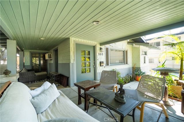 580 N Holliston Avenue, Pasadena, CA 91106