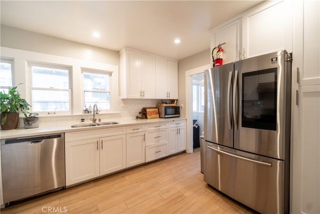 580 N Holliston Avenue, Pasadena, CA 91106