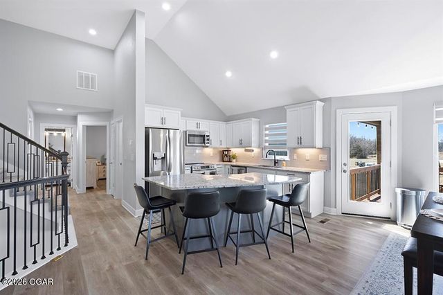 1632 Lou Martin Drive, Pittsburg, KS 66762