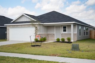 507 Oak Chase Avenue, Dayton, TX 77535