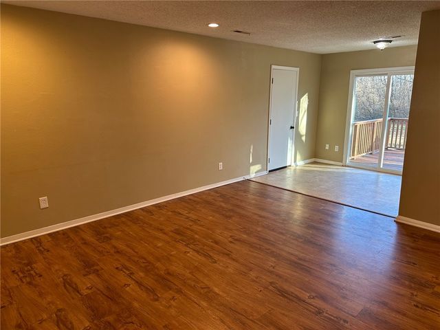332 W Nightingale Circle, Fayetteville, AR 72703