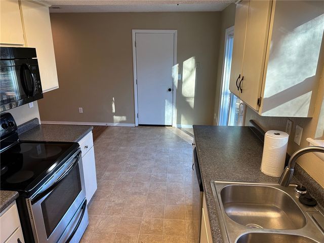 332 W Nightingale Circle, Fayetteville, AR 72703