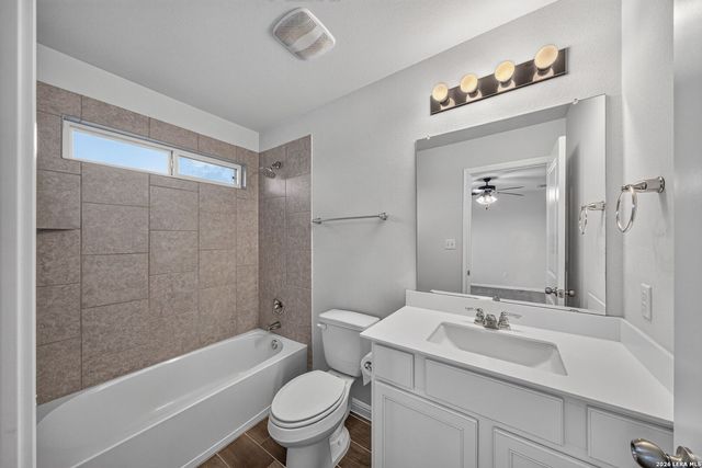 2916 BRAND IRON DR, San Marcos, TX 78666