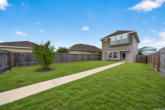 2916 BRAND IRON DR, San Marcos, TX 78666