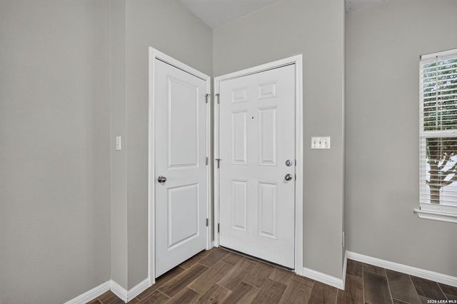 2916 BRAND IRON DR, San Marcos, TX 78666