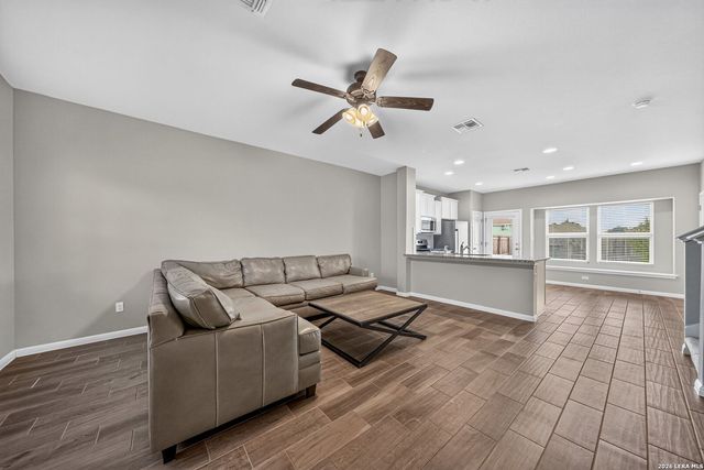2916 BRAND IRON DR, San Marcos, TX 78666