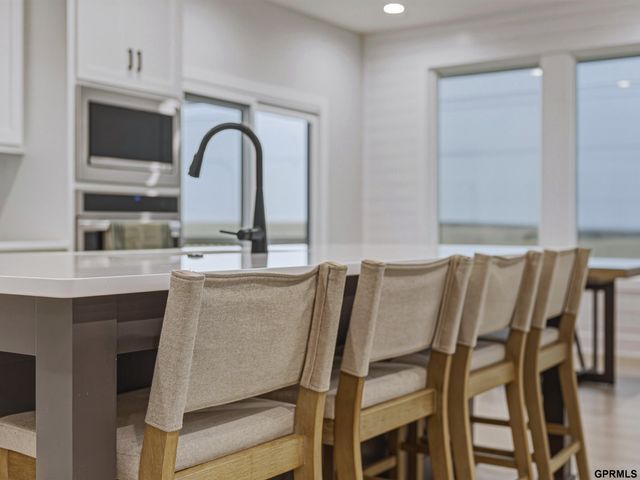 19112 Pinehurst Avenue, Omaha, NE 68136