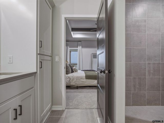 19112 Pinehurst Avenue, Omaha, NE 68136