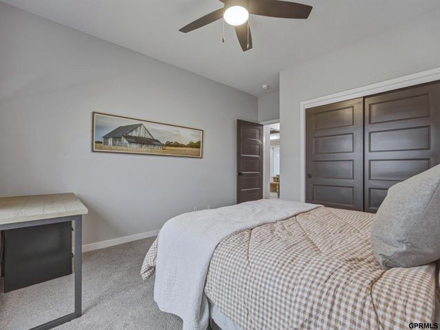 19112 Pinehurst Avenue, Omaha, NE 68136