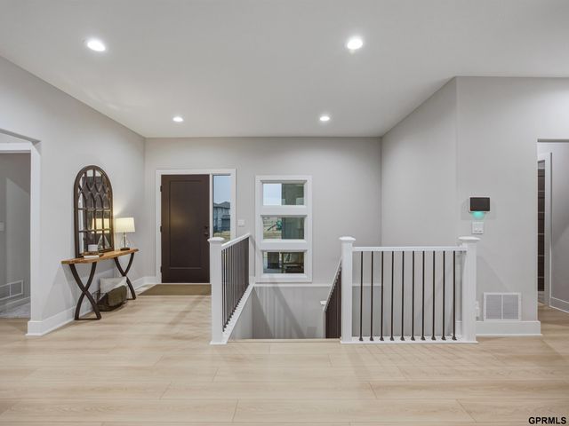 19112 Pinehurst Avenue, Omaha, NE 68136