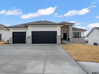 19112 Pinehurst Avenue, Omaha, NE 68136