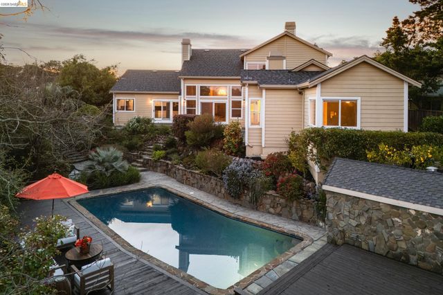 78 Scenic Dr, Orinda, CA 94563