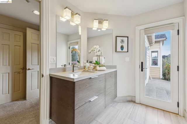 78 Scenic Dr, Orinda, CA 94563