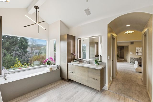 78 Scenic Dr, Orinda, CA 94563