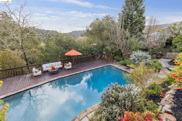 78 Scenic Dr, Orinda, CA 94563