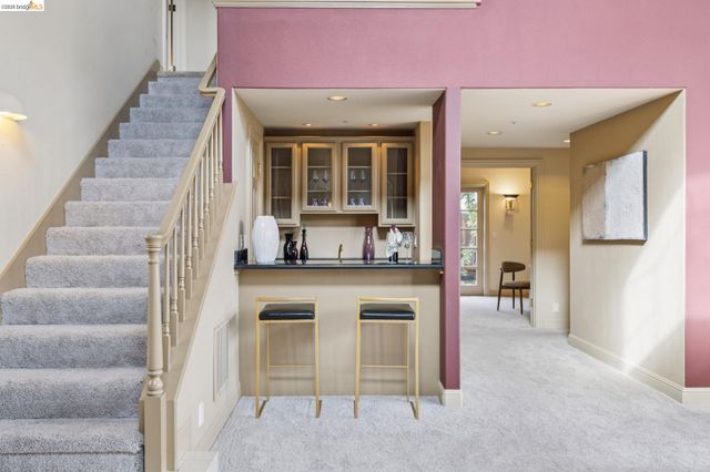 78 Scenic Dr, Orinda, CA 94563