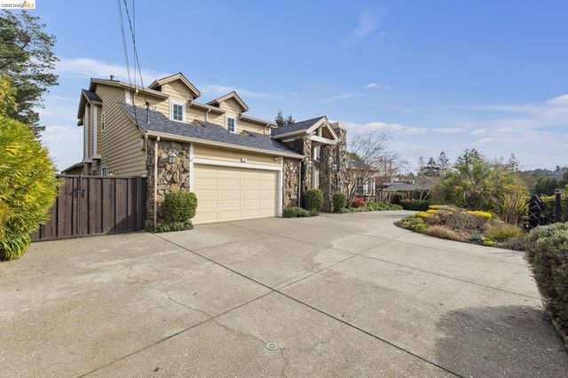 78 Scenic Dr, Orinda, CA 94563