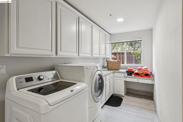 78 Scenic Dr, Orinda, CA 94563