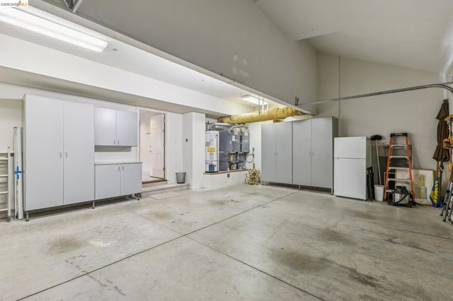 78 Scenic Dr, Orinda, CA 94563